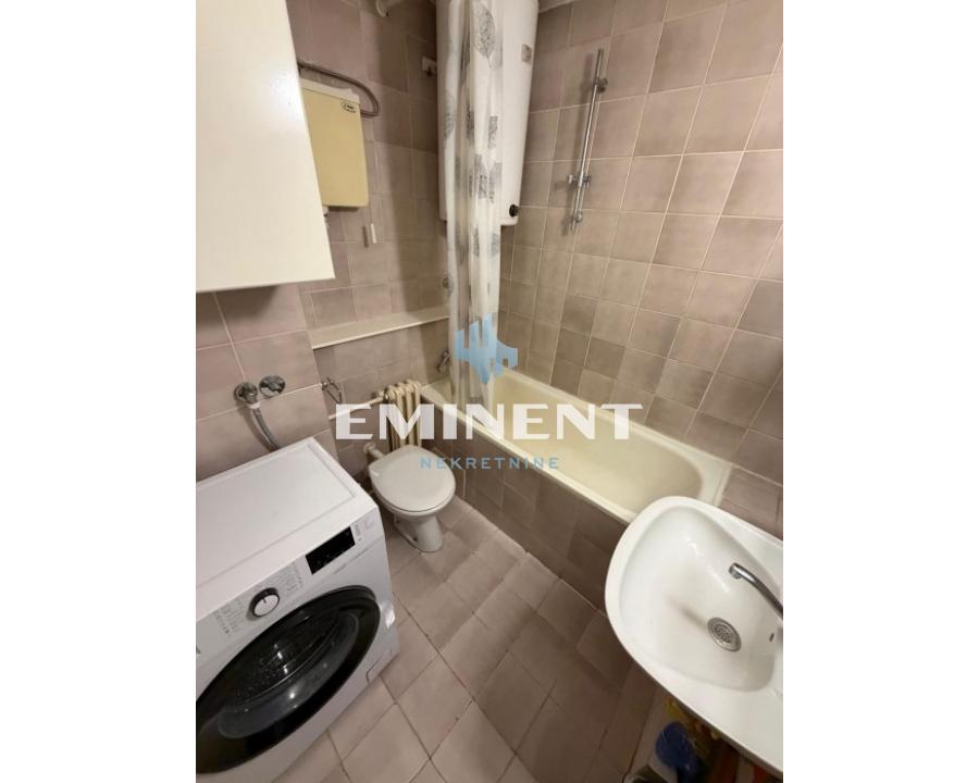 nekretnine-prodaja-beograd-j4KmlVQTE6 Četvorosoban stan za izdavanje, Blok 72, Beograd, 93m², 1.000 €/mes
