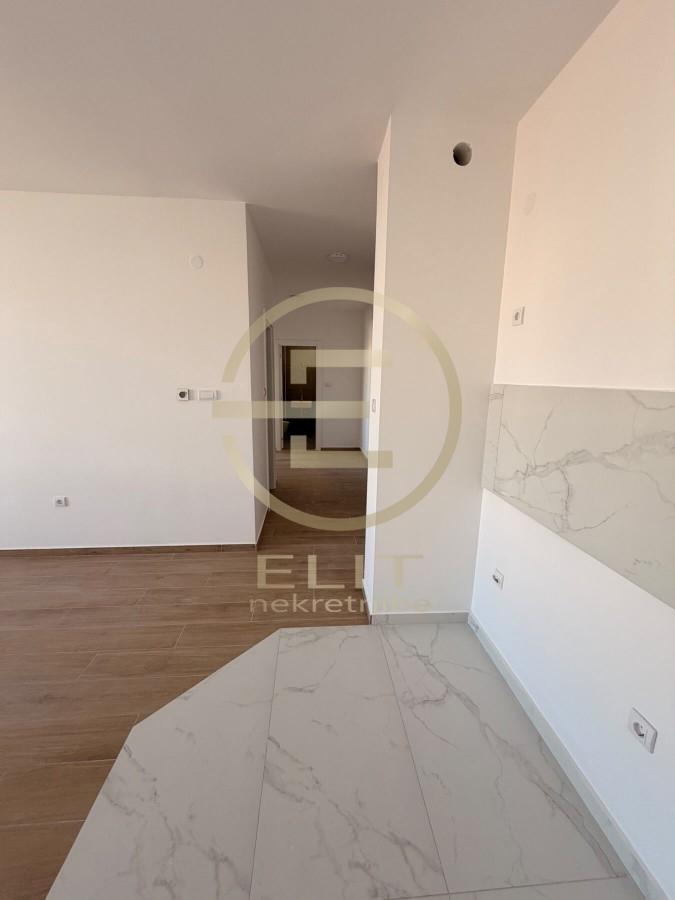 Stan Prodaja Novi Sad  65 m2