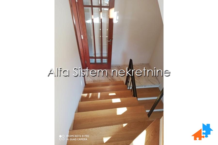 nekretnine_izdavanje_3WaV9I3714 Kuća za izdavanje, Banovo Brdo, Beograd, 400m², 3.800 €/mes