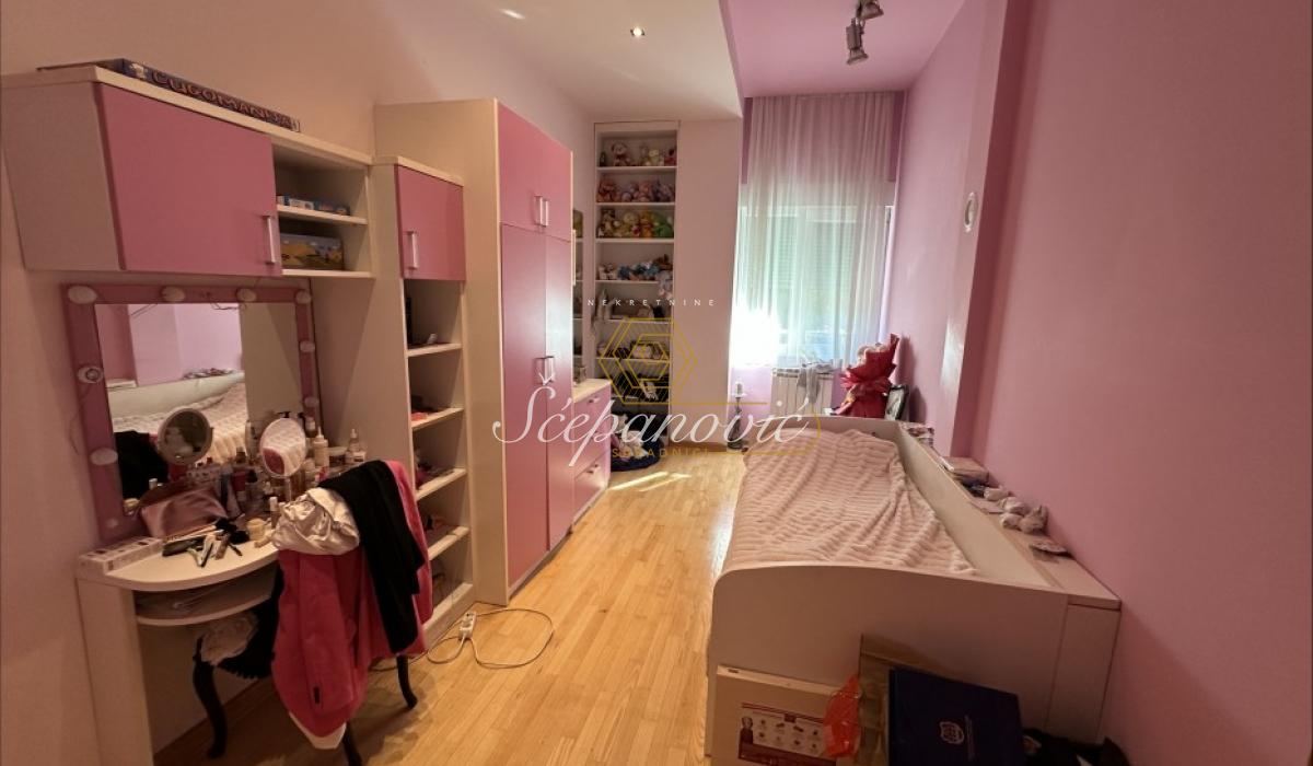 prodaja-kuca-UU3P0BOS9o Četvorosoban stan na prodaju, Liman 3, Novi Sad, 127m², 420.000 €
