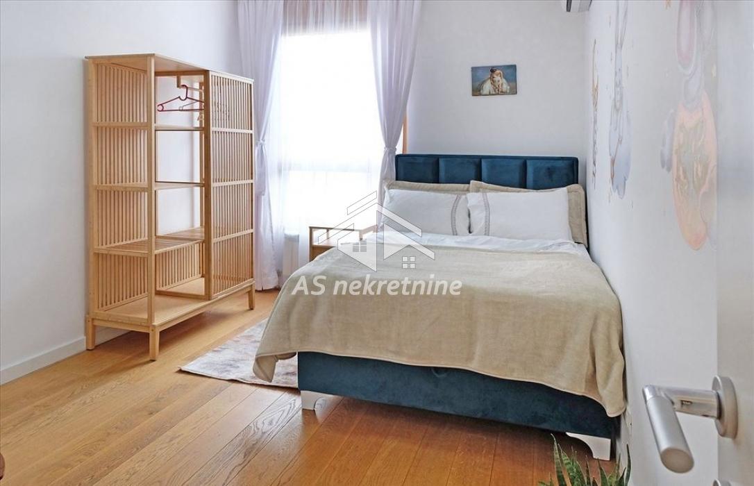 Trosoban stan za izdavanje, Kneza Miloša, Beograd, 89m², 2.500 €/mes