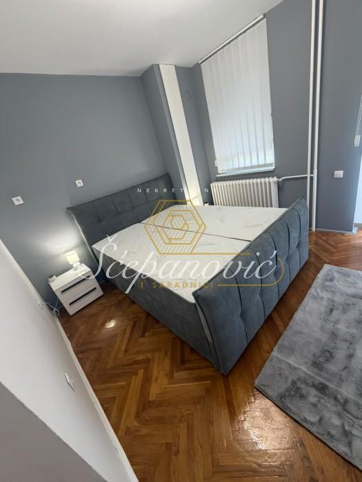 Stan Izdavanje Novi Sad  48 m2