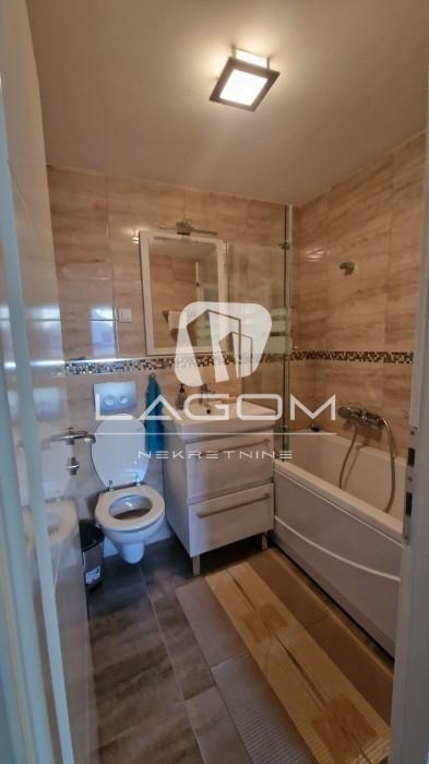 Trosoban stan na prodaju, Banovo Brdo, Beograd, 77m², 265.000 €