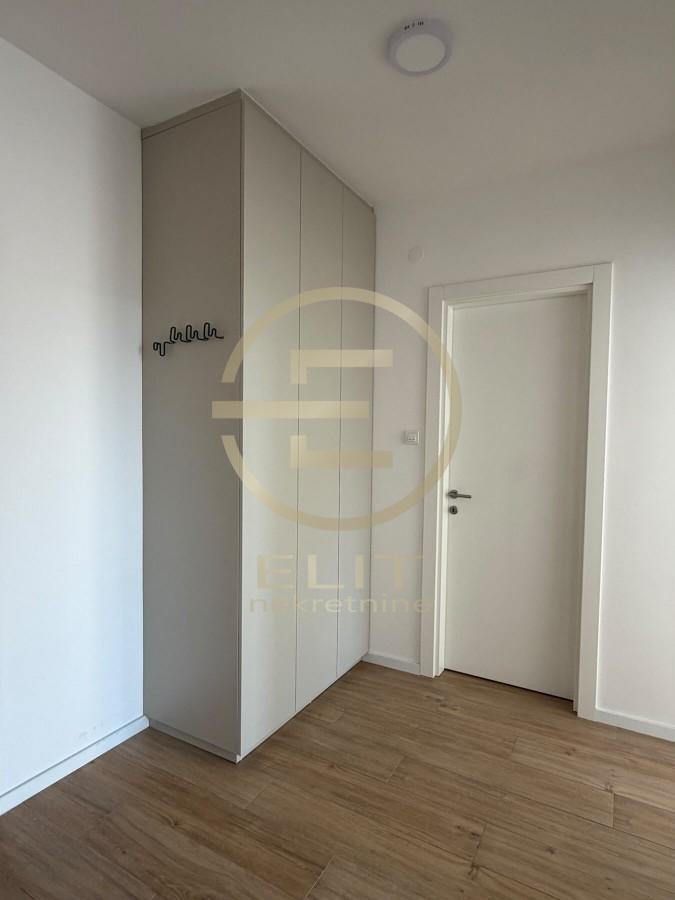 prodaja-lokala-DNeGl8mxhy Četvorosoban stan na prodaju, Telep, Novi Sad, 74m², 219.000 €