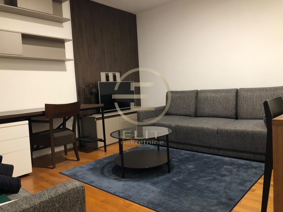 Stan Prodaja Novi Sad  42 m2