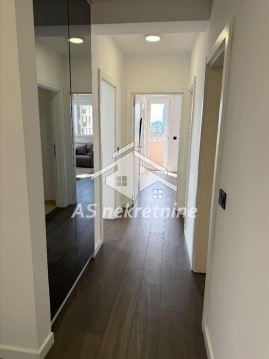 Četvorosoban stan za izdavanje, Beograd na Vodi, Beograd, 80m², 5. sprat, 1.850 €/mes