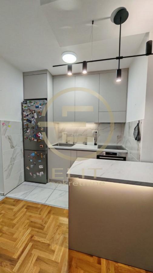 Stan Prodaja Novi Sad  42 m2