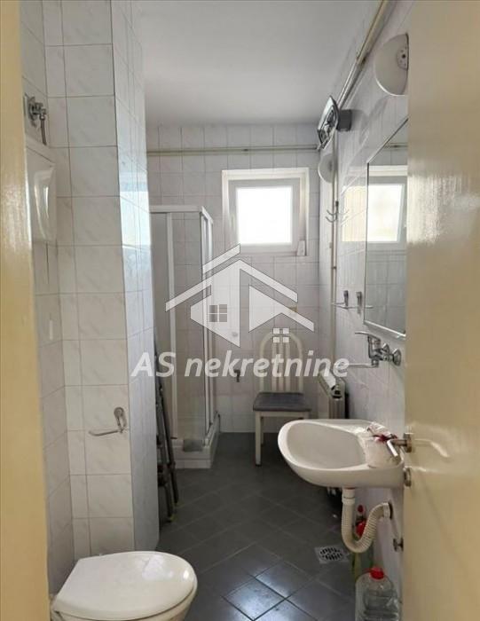 Dvosoban stan za izdavanje, Pravni Fakultet – Vračar, Beograd, 80m², 900 €/mes