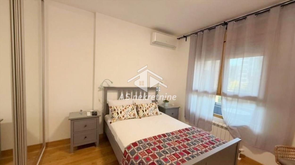Dvosoban stan za izdavanje, Blok 65, Beograd, 54m², 1. sprat, 1.100 €/mes