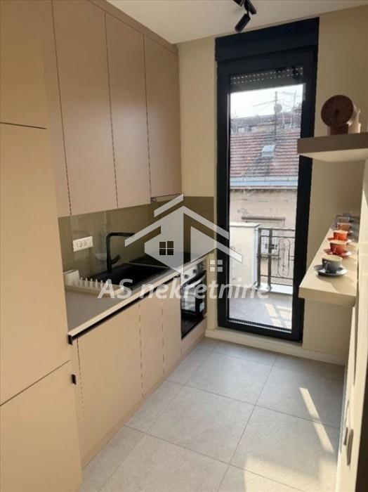 Stan Izdavanje Beograd Kalenić Pijaca 55 m2