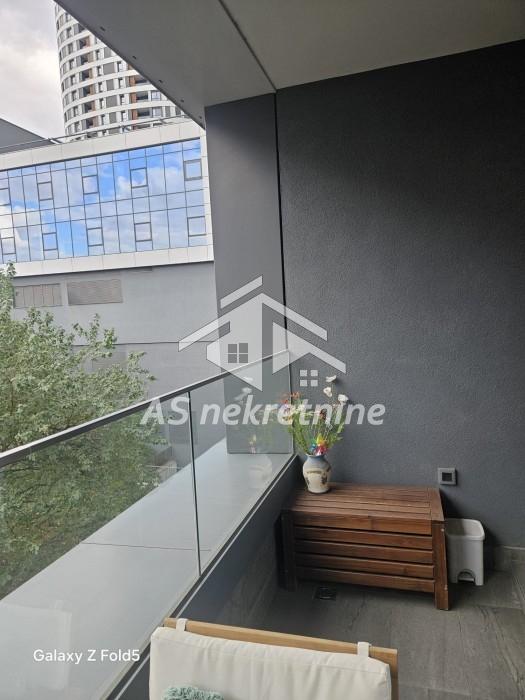 Trosoban stan za izdavanje, Kneza Miloša, Beograd, 89m², 2.500 €/mes