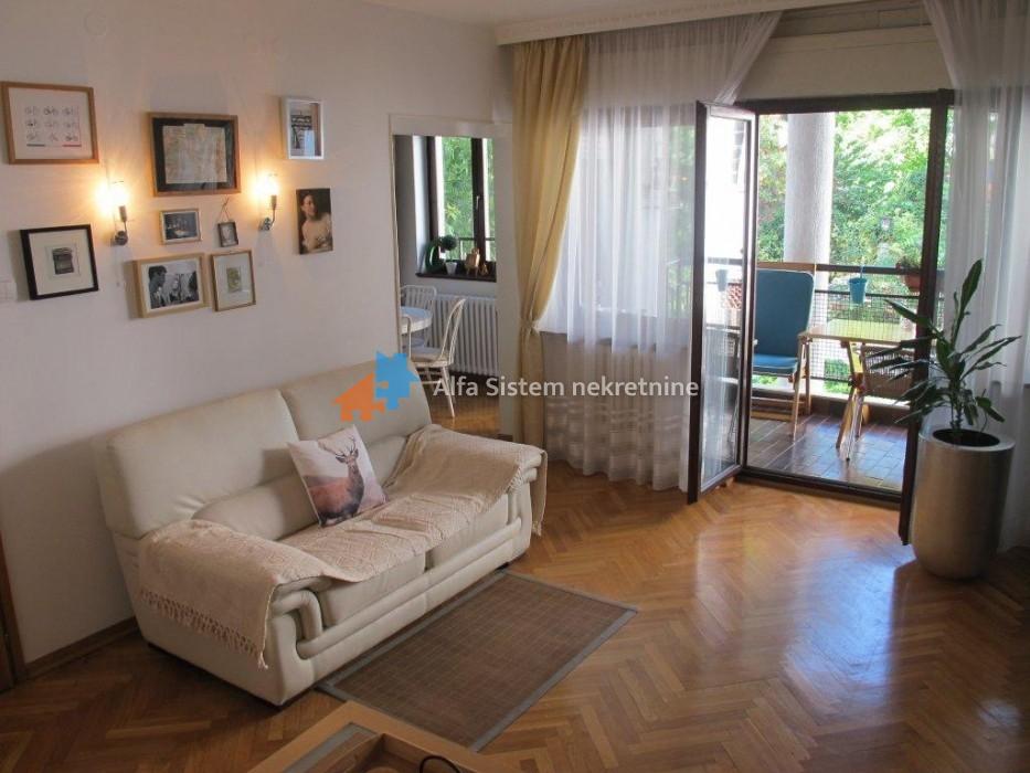 Stan Izdavanje Beograd Stan Izdavanje Beograd Dedinje 90 m2