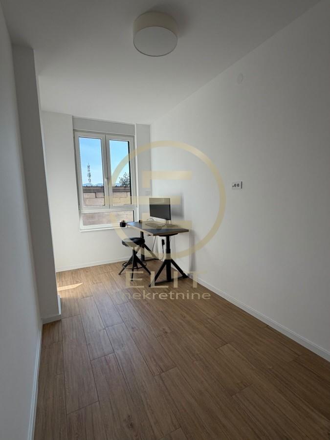 prodaja-lokala-kCvJGkLzwA Stan Prodaja Novi Sad 74 m2