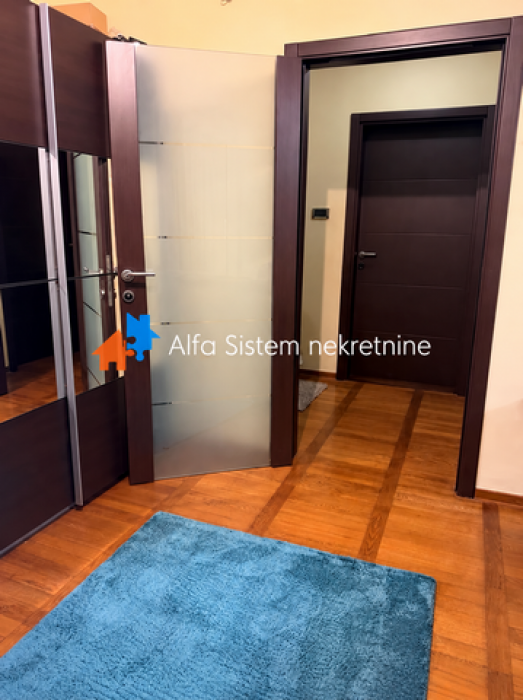 Stan Izdavanje Beograd Južni Bulevar 75 m2