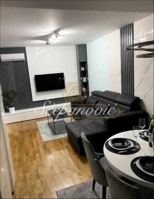 Stan Izdavanje Novi Sad  46 m2