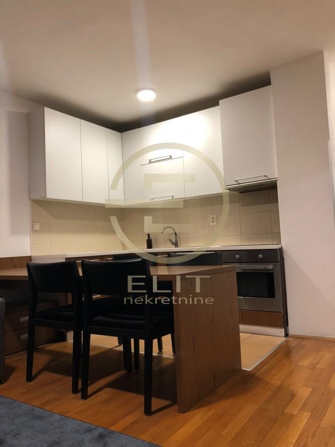 Stan Prodaja Novi Sad  42 m2