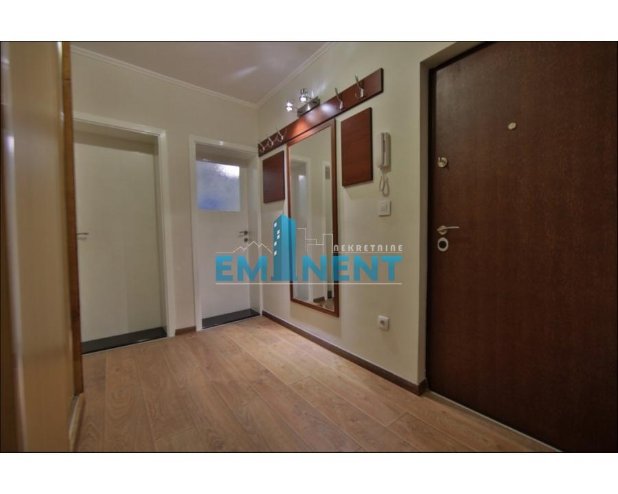 prodaja-nekretnina-X0ZH5FenNJ Stan Prodaja Beograd Gundulićev Venac 64 m2