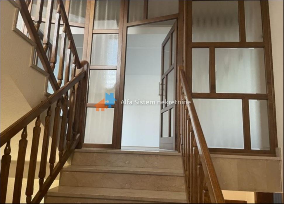 prodaja-nekretnina-ZSTMWxiUhE Kuća za izdavanje, Voždovačka Crkva, Beograd, 360m², 3.000 €/mes