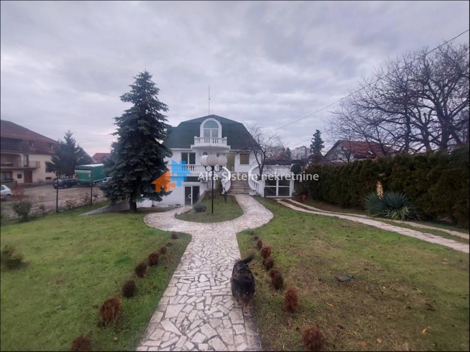 Kuća za izdavanje, Konjarnik, Beograd, 380m², 3.000 €/mes
