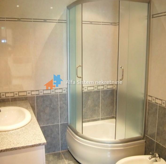 Višesoban stan za izdavanje, Dedinje, Beograd, 250m², 2.200 €/mes
