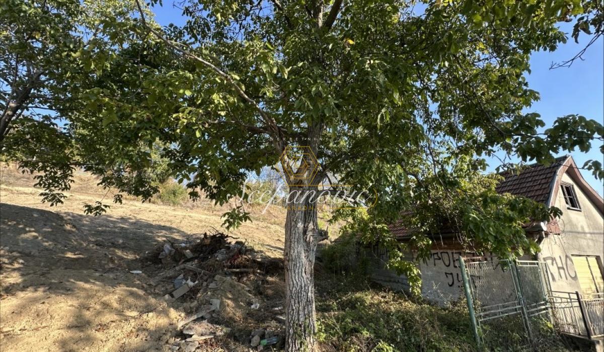 Plac Prodaja Novi Sad Plac Prodaja Novi Sad Vezirac 2670 m2