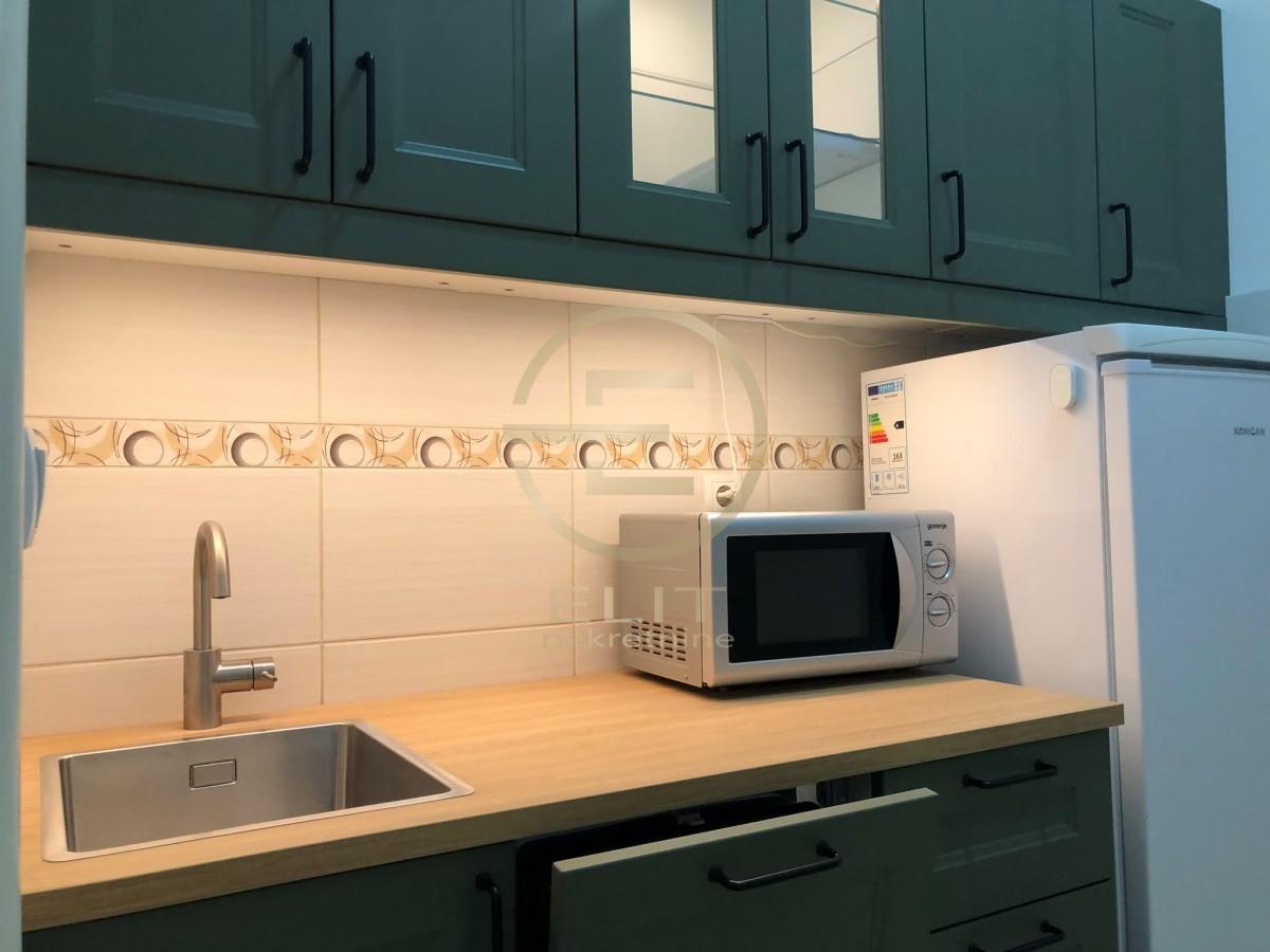 Lokal Izdavanje Novi Sad  113 m2