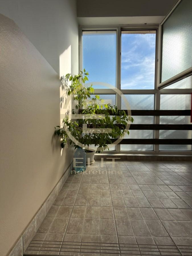 Jednosoban stan na prodaju, Socijalno, Novi Sad, 32m², 100.000 €