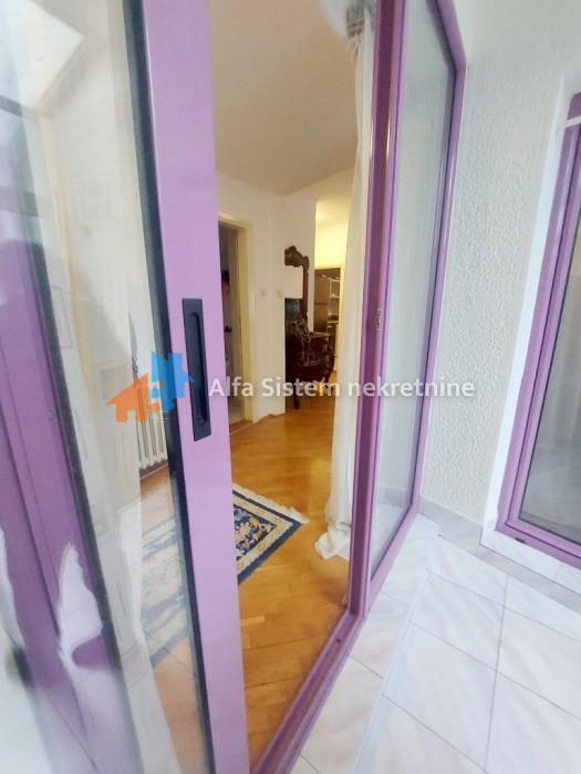 Četvorosoban stan za izdavanje, Banovo Brdo, Beograd, 140m², 1.100 €/mes