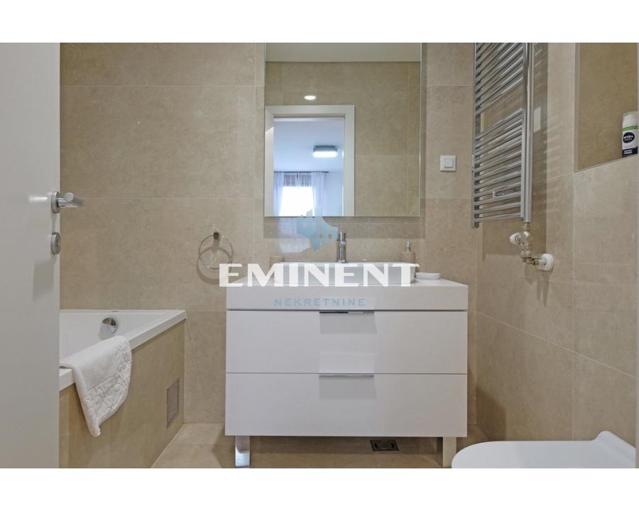 Trosoban stan za izdavanje, Centar, Beograd, 89m², 2.500 €/mes