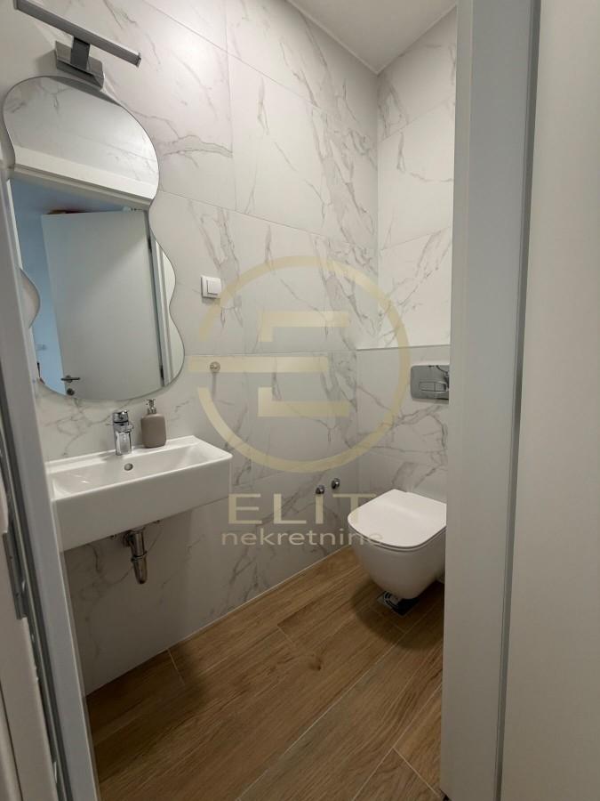 prodaja-stanova-mxEA2moZCS Četvorosoban stan na prodaju, Telep, Novi Sad, 74m², 219.000 €