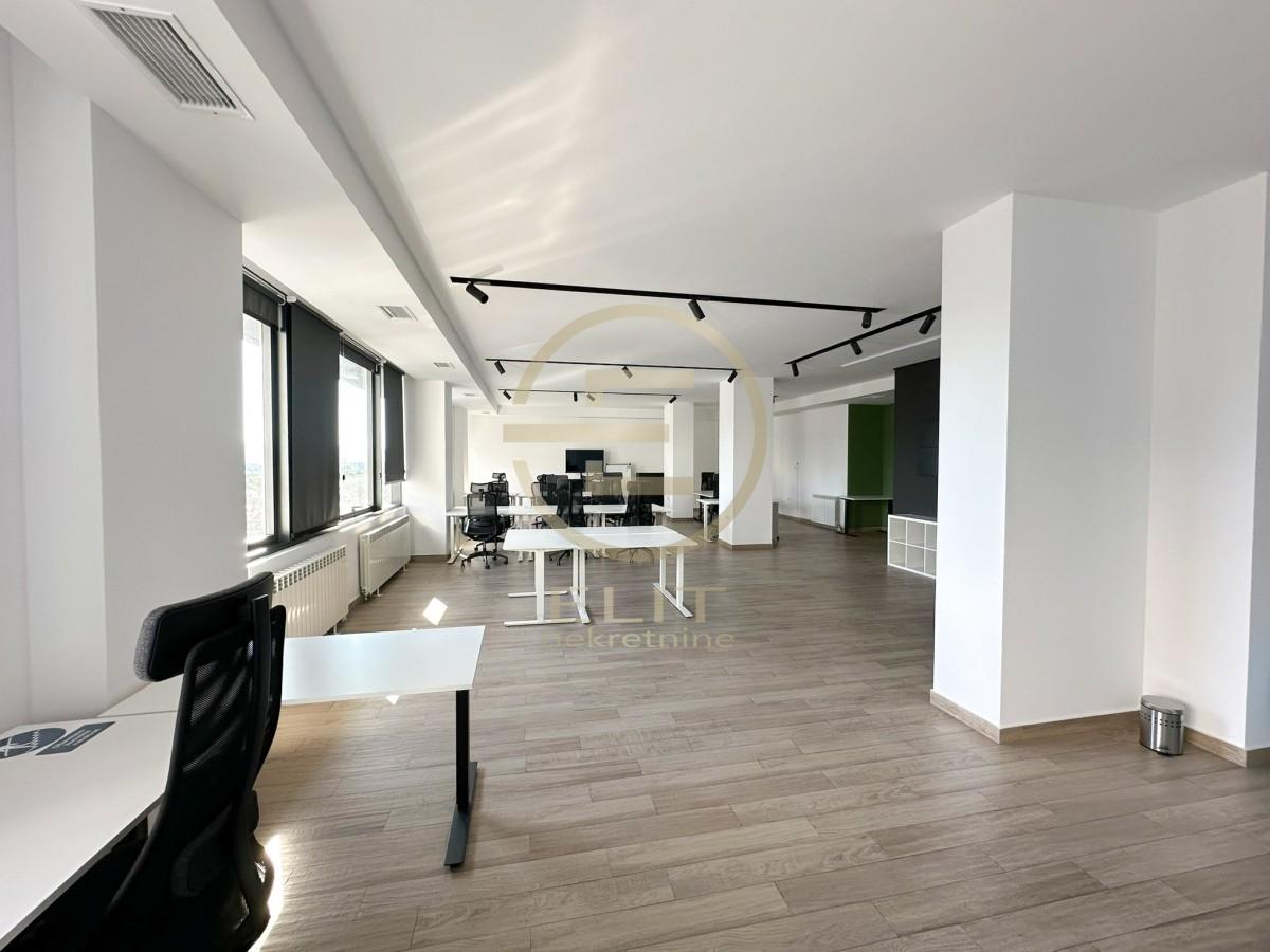 prodaja-stanova-qOMR5WcXyx Lokal za izdavanje, Bulevar Oslobođenja, Novi Sad, 312m², 3.850 €/mes
