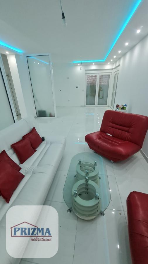 Lokal Izdavanje Paraćin  88 m2