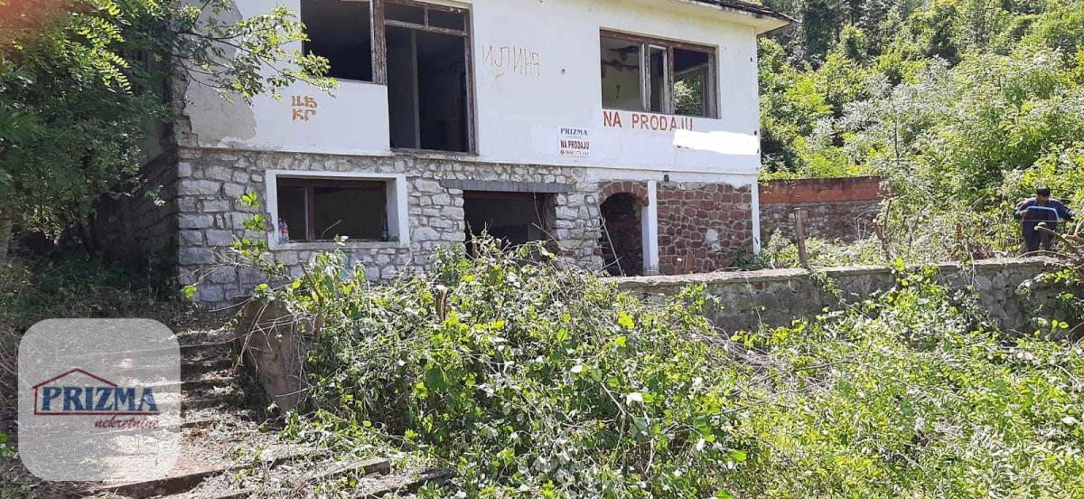 Lokal Prodaja Paraćin  178 m2