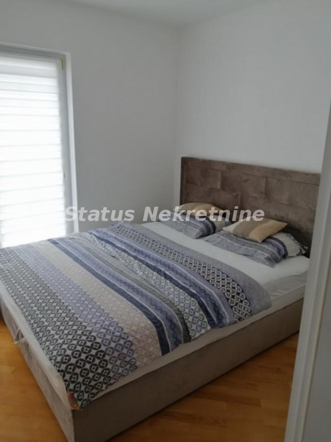 Lokal na prodaju, Ruma, 330m², 330.500 €