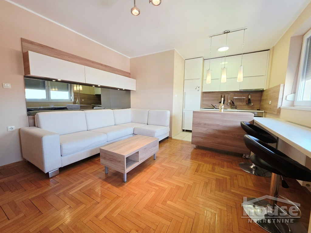 Stan Prodaja Novi Sad  43 m2