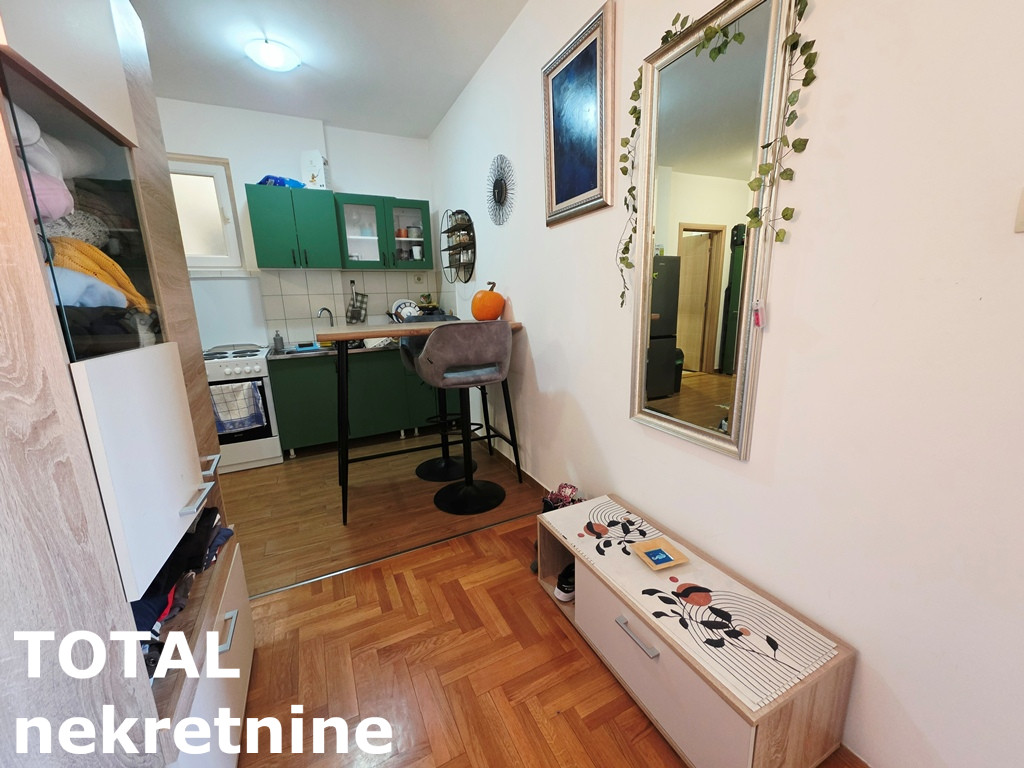 Stan Prodaja Novi Sad  32 m2