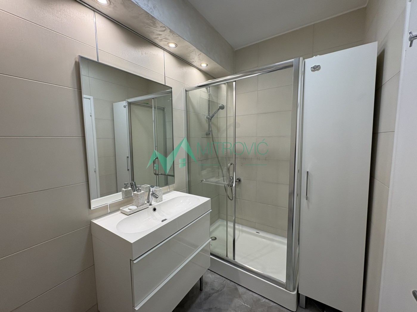Stan Prodaja Novi Sad  79 m2