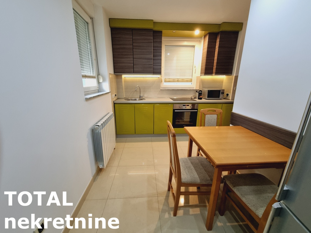 stanovi-2-pr-lipov-gaj-1103199-nbjnf Dvosoban stan na prodaju, Lipov Gaj, Novi Sad, 70m², 170.000 €