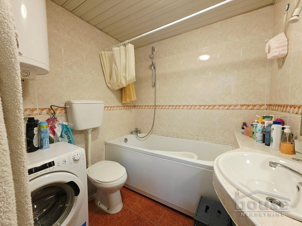 stanovi-3-5-re-grbavica-1103035-pxher Troiposoban stan na prodaju, Grbavica, Novi Sad, 79m², 2. sprat, 250.000 €