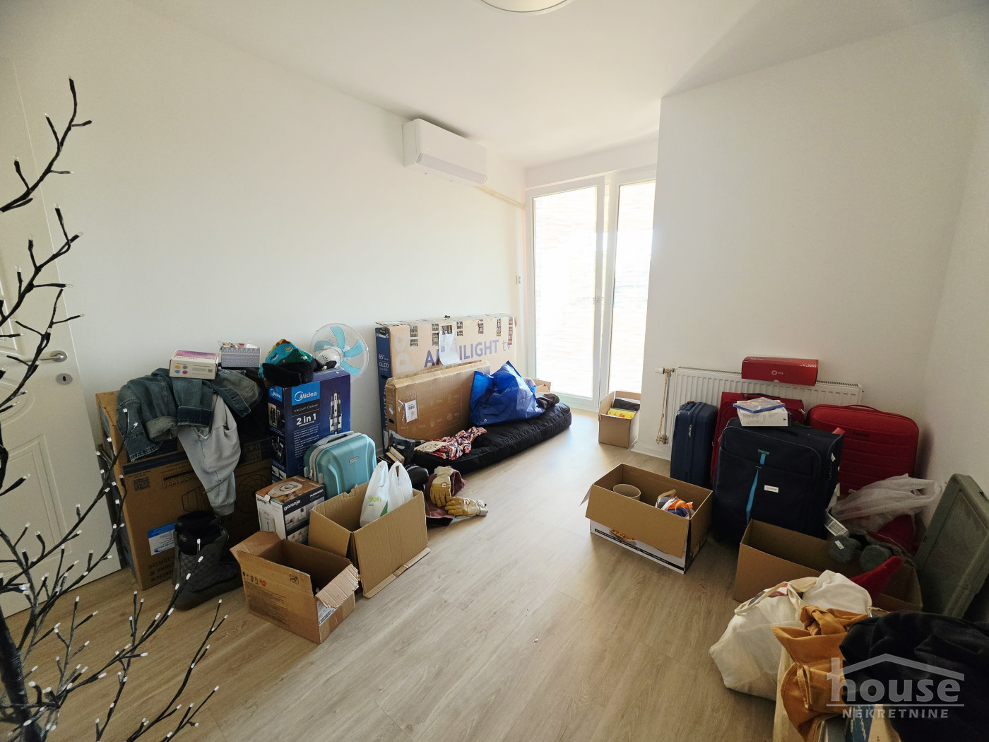 stanovi-3-5-re-sajam-1102999-l3ifw Troiposoban stan na prodaju, Sajmište, Novi Sad, 104m², 2. sprat, 350.000 €