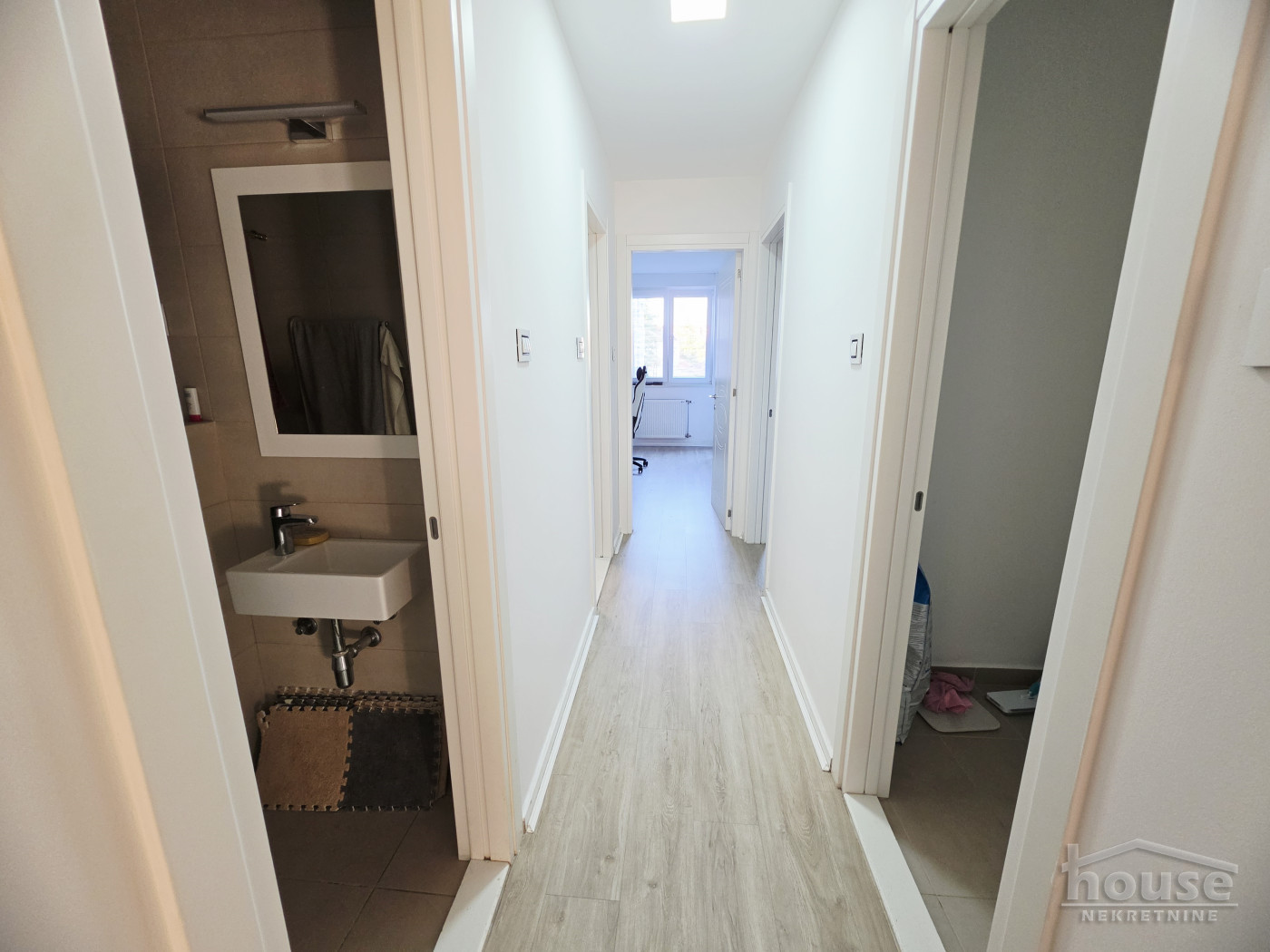 stanovi-3-5-re-sajam-1102999-mfvoh Troiposoban stan na prodaju, Sajmište, Novi Sad, 104m², 2. sprat, 350.000 €