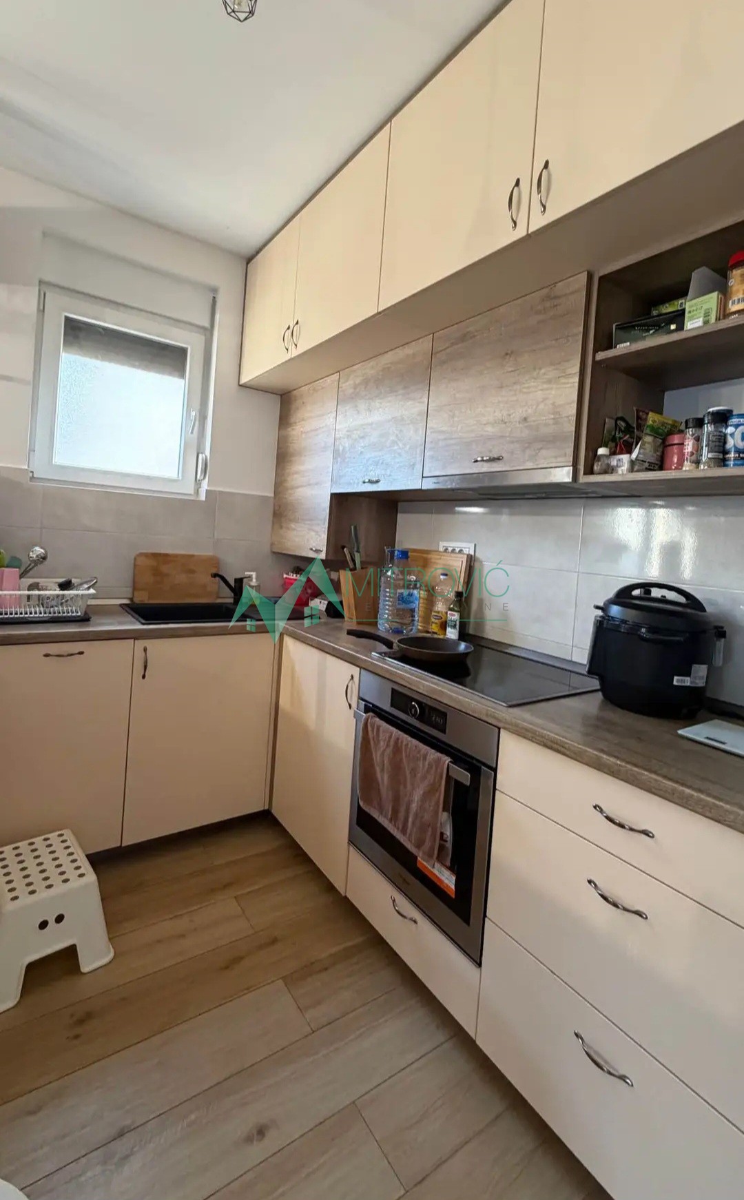 Stan Prodaja Novi Sad  76 m2