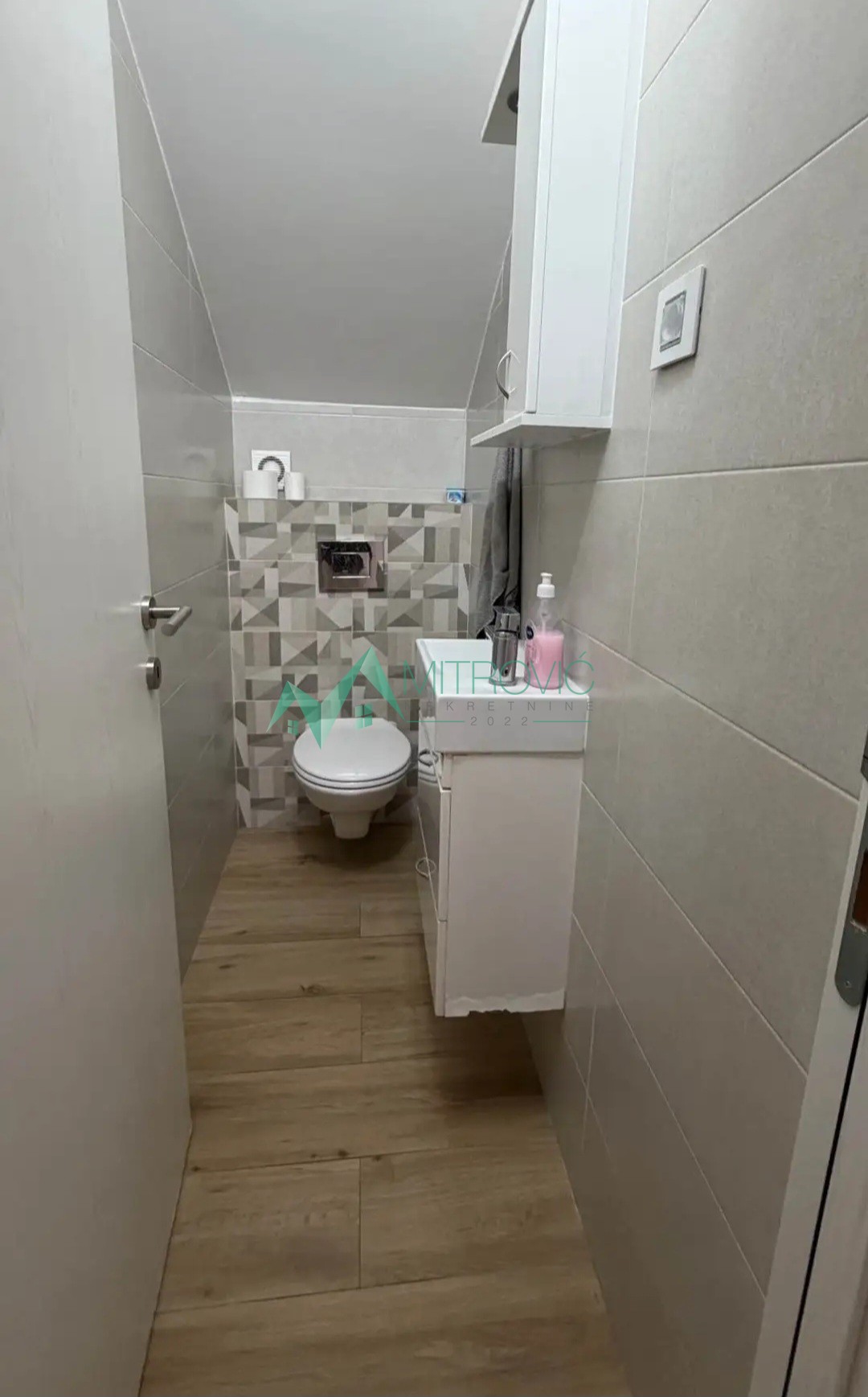 Stan Prodaja Novi Sad  76 m2