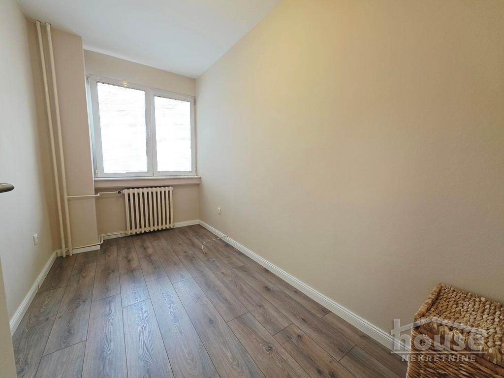 Trosoban stan na prodaju, Socijalno, Novi Sad, 76m², 252.000 €