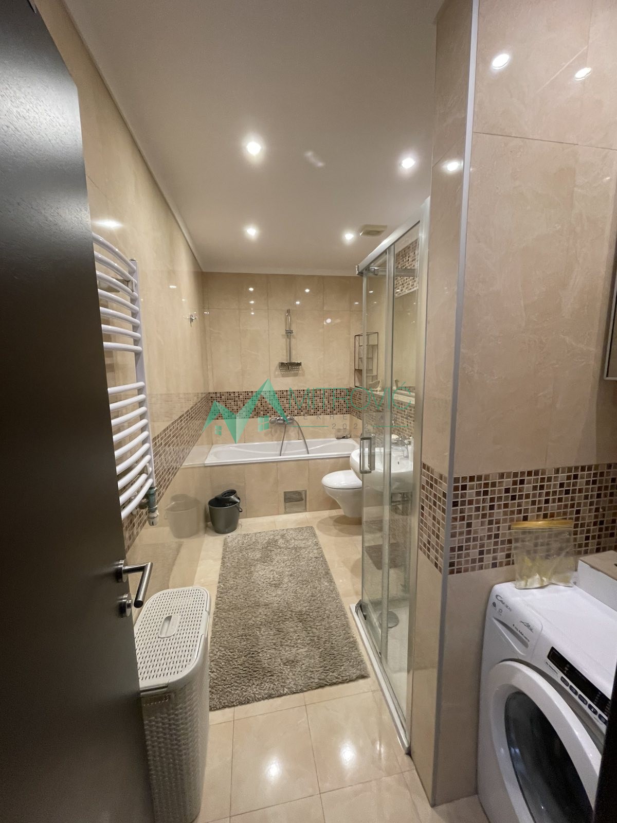 Trosoban stan na prodaju, Liman 3, Novi Sad, 105m², 2. sprat, 432.600 €