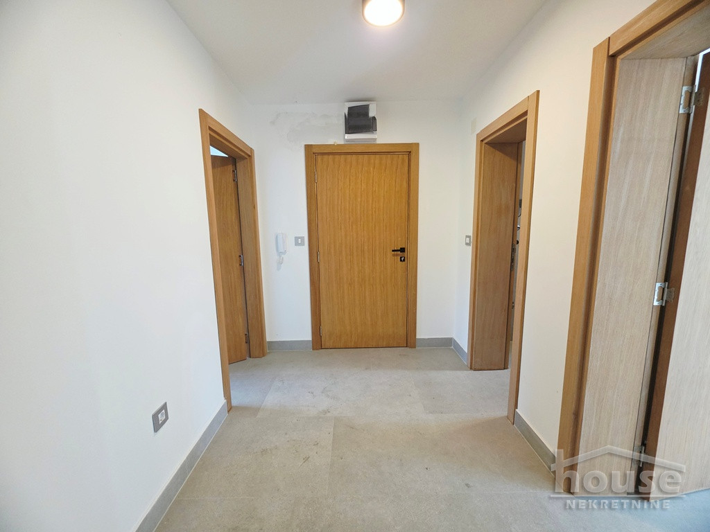 Trosoban stan na prodaju, Sremska Kamenica, Novi Sad, 73m², 2. sprat, 210.000 €
