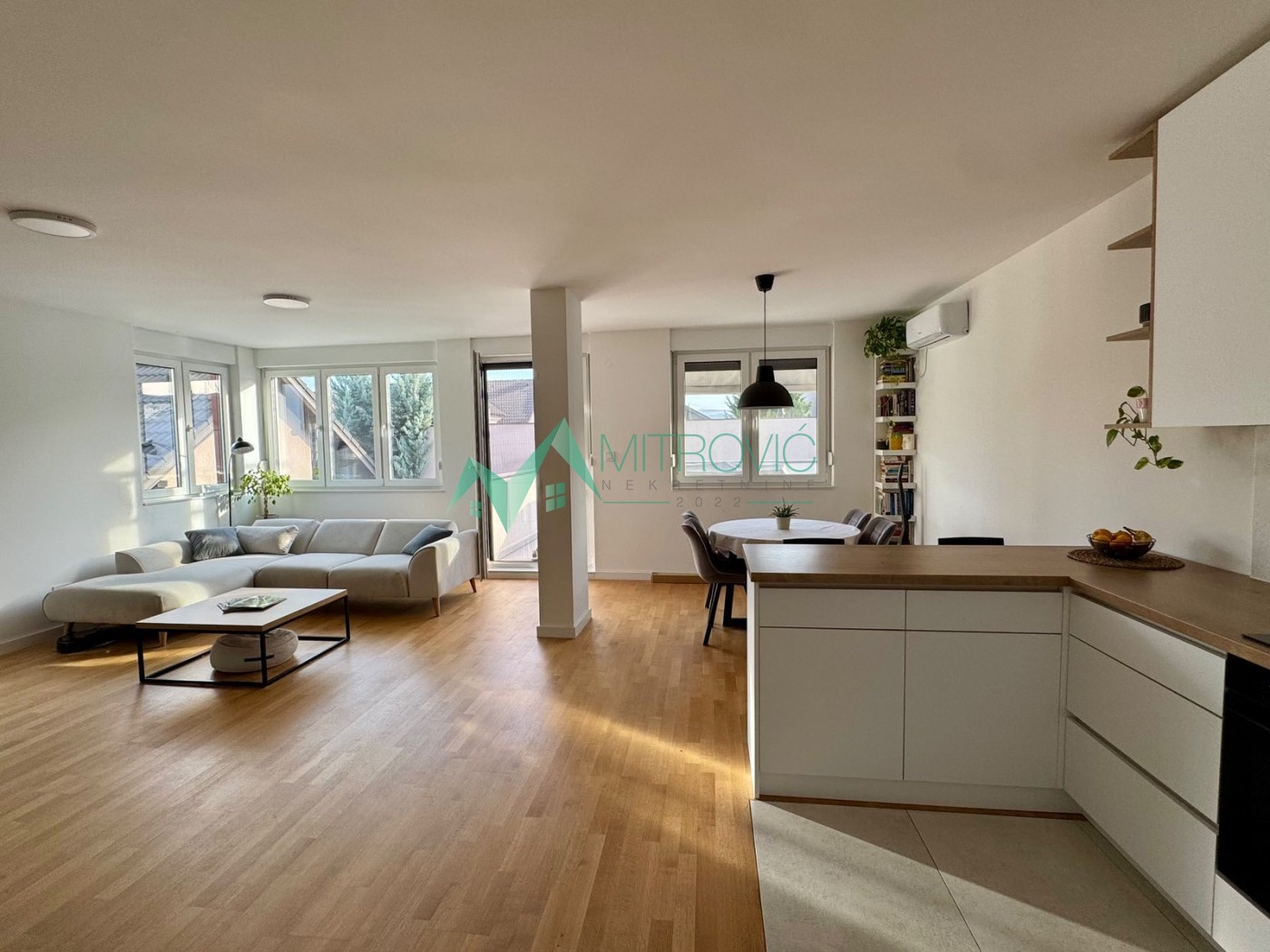Stan Prodaja Novi Sad  75 m2