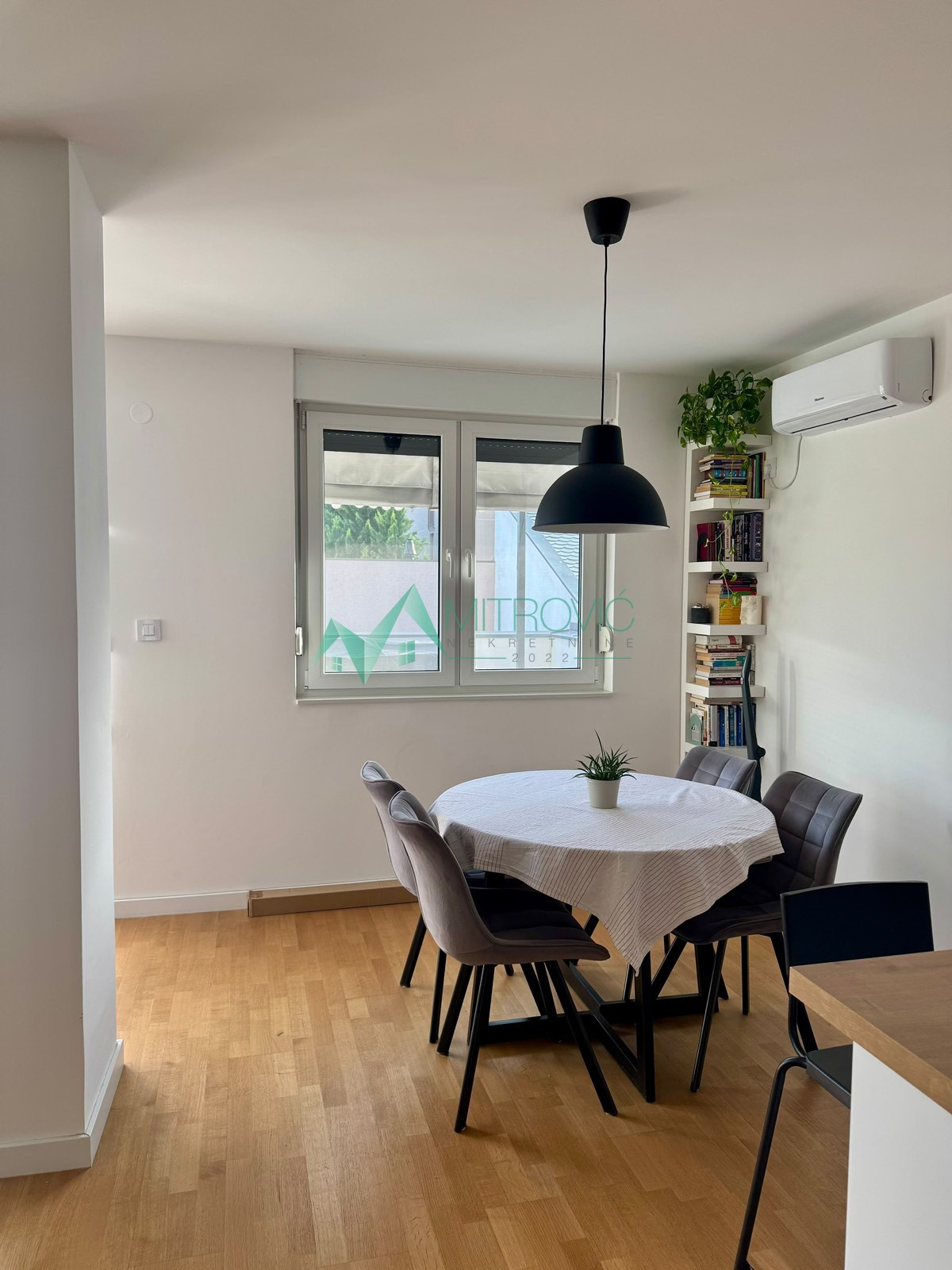 Stan Prodaja Novi Sad  75 m2