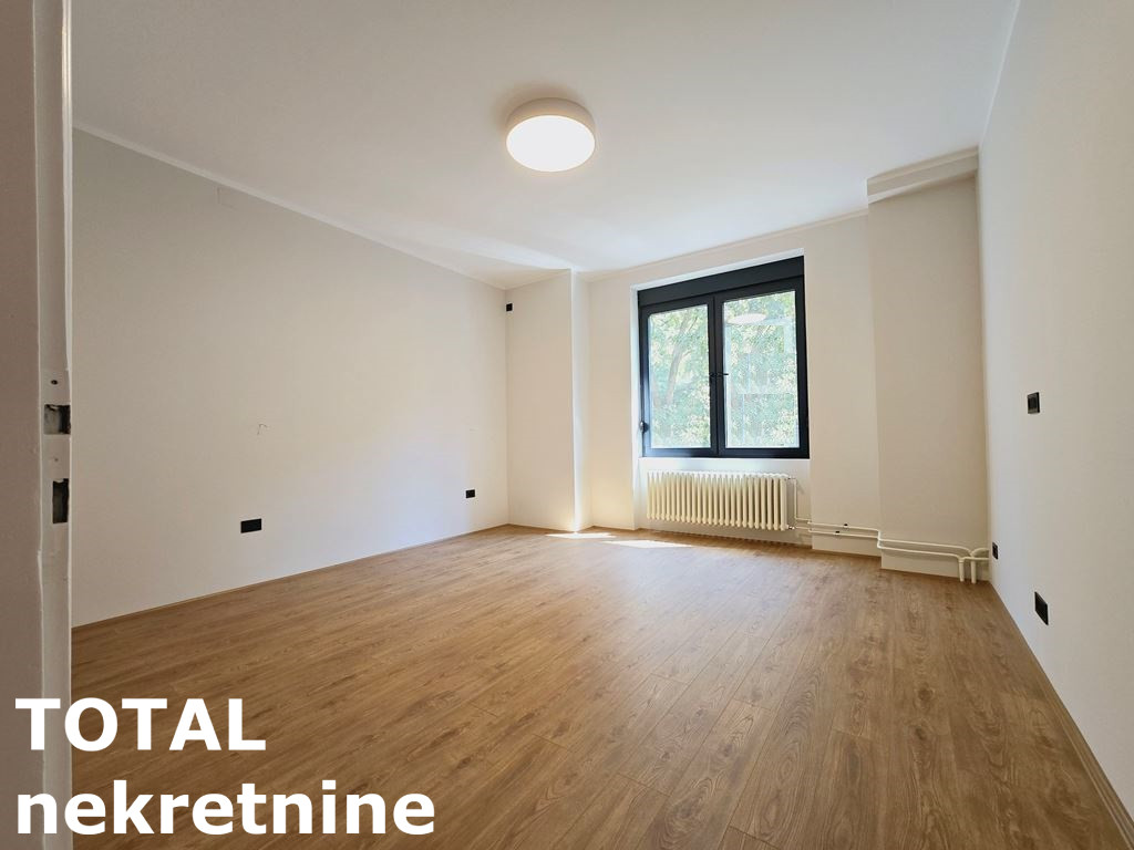stanovi-3-sa-centar-1062232-tcflq Trosoban stan na prodaju, Centar, Novi Sad, 100m², 345.000 €