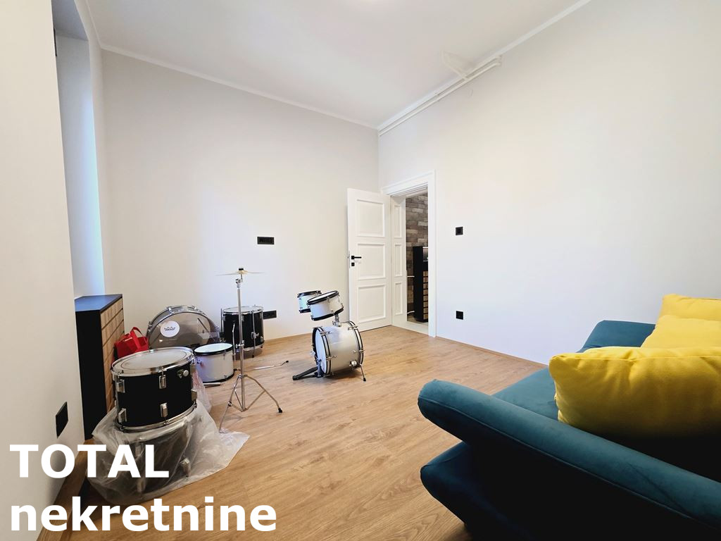 stanovi-3-sa-centar-1062232-xijxd Trosoban stan na prodaju, Centar, Novi Sad, 100m², 345.000 €